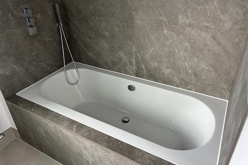 Bathroom tiling work